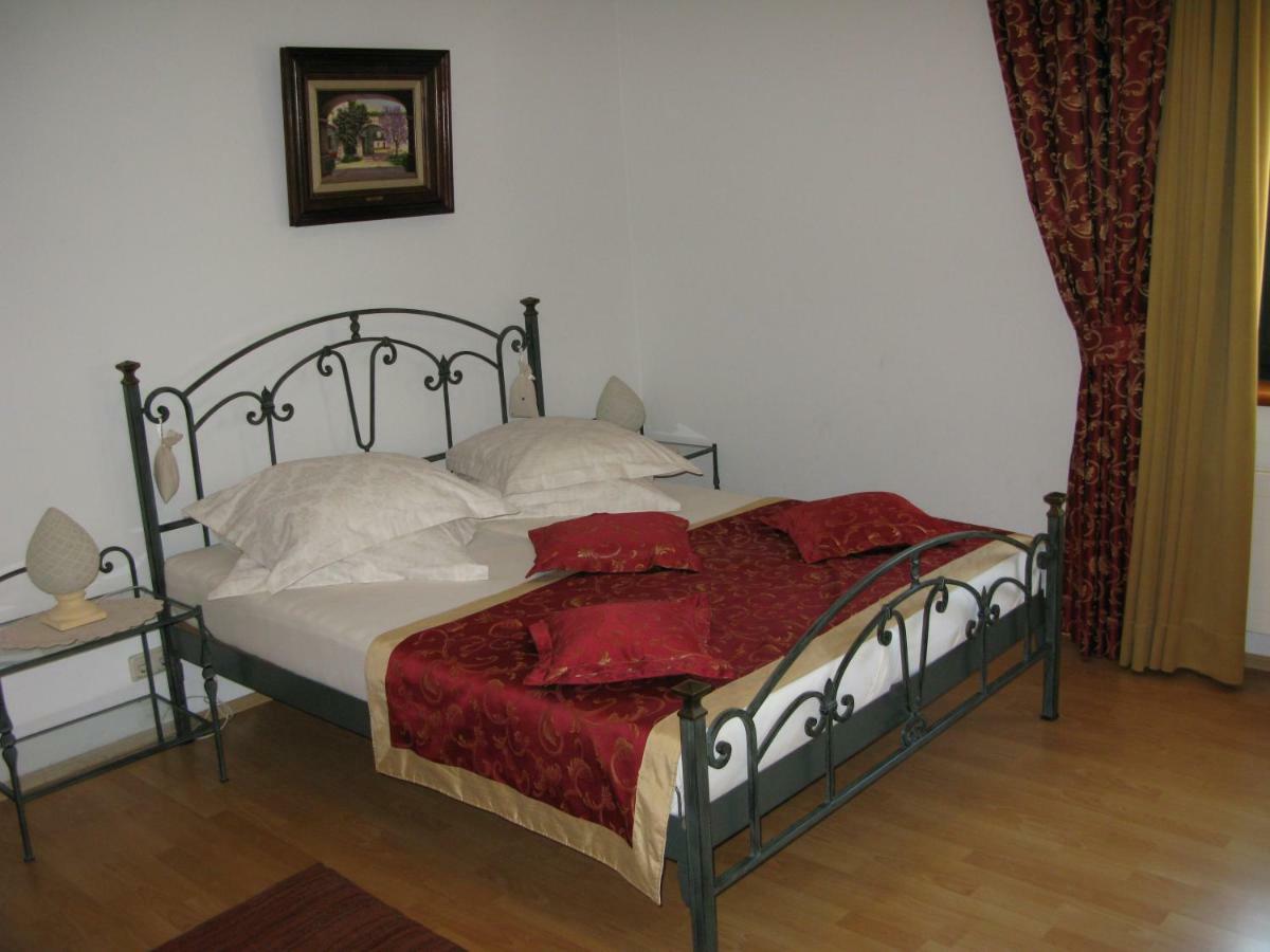Bed And Breakfast Villa Iris Moscenicka Draga Ngoại thất bức ảnh